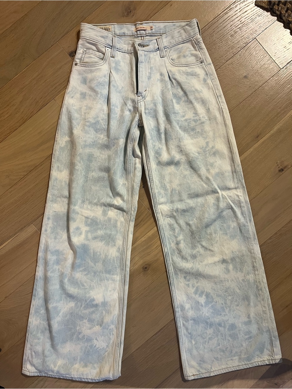 NWOT Levi's Women's Tie-Dye Jeans